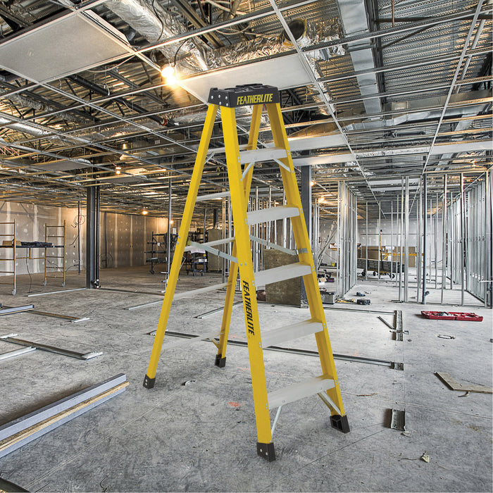 Industrial Heavy-Duty Stepladders (6900 Series), 6', Fibreglass, 300 lbs. Capacity, Type 1A