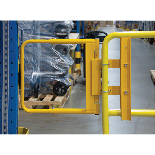 Safety Swing Gate, 21" H x 16" - 26" W