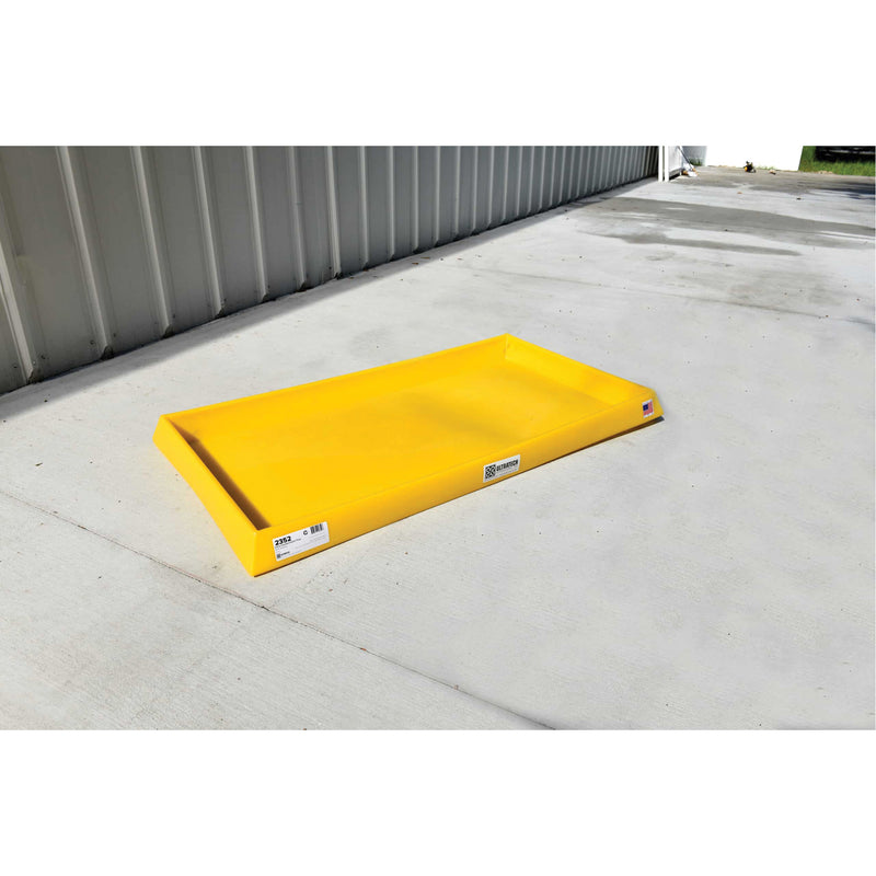 Ultra-Containment Tray®, 54" L x 29.8" W x 3.5" H, 16.5 US gal. Spill Capacity