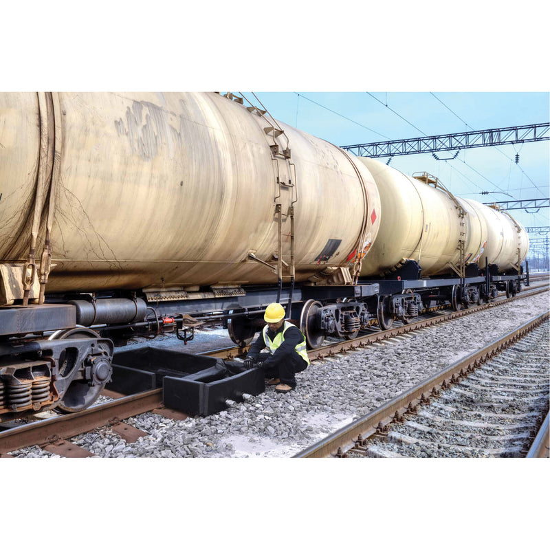 Ultra-Track Berm, 144 US gal. Capacity, 4' W x 6' L x 12" H, Foam Wall