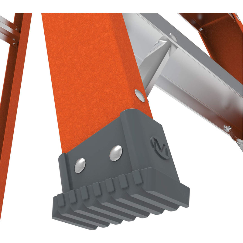 BuildMan® Step Ladder, 4', Fibreglass, 300 lbs. Capacity, Type 1A